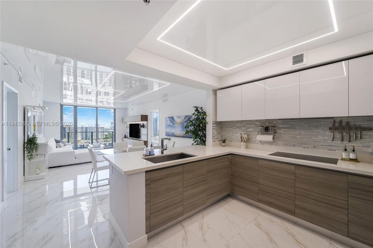 300 Sunny Isles Blvd, Unit 4-2203, Sunny Isles Beach, FL 33160 Photo