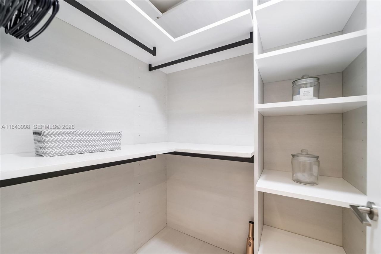 300 Sunny Isles Blvd, Unit 4-2203, Sunny Isles Beach, FL 33160 Photo