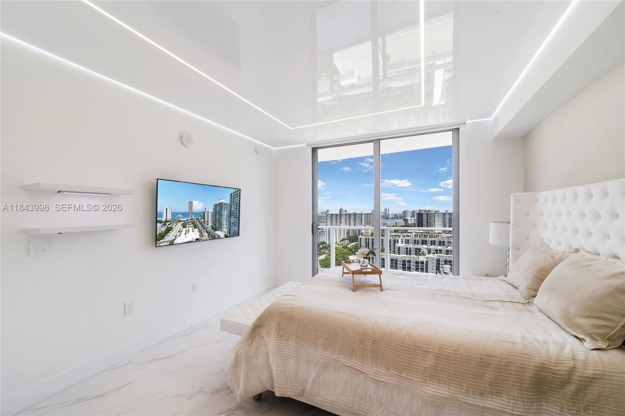 300 Sunny Isles Blvd, Unit 4-2203, Sunny Isles Beach, FL 33160 Photo