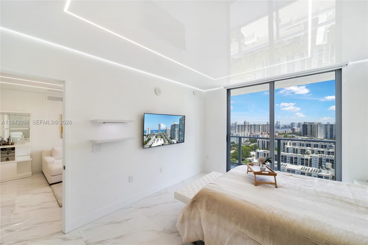 300 Sunny Isles Blvd, Unit 4-2203, Sunny Isles Beach, FL 33160 Photo