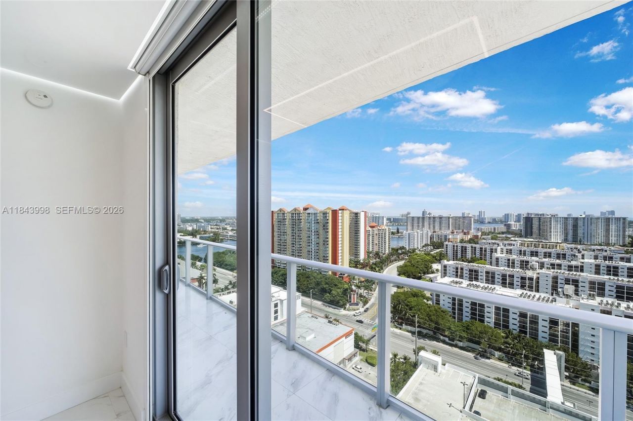 300 Sunny Isles Blvd, Unit 4-2203, Sunny Isles Beach, FL 33160 Photo