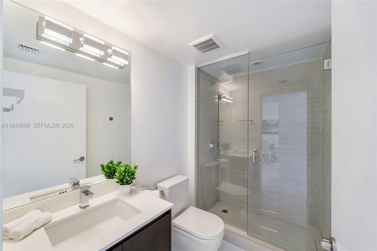 300 Sunny Isles Blvd, Unit 4-2203, Sunny Isles Beach, FL 33160 Photo