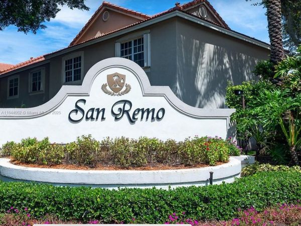 1051 Sorrento Dr, Weston, FL 33326