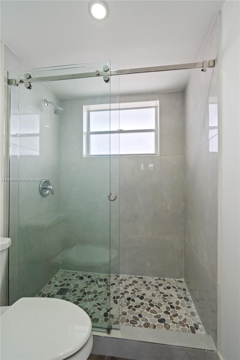 445 NE 195th St, Unit 330, Miami, FL 33179 Photo