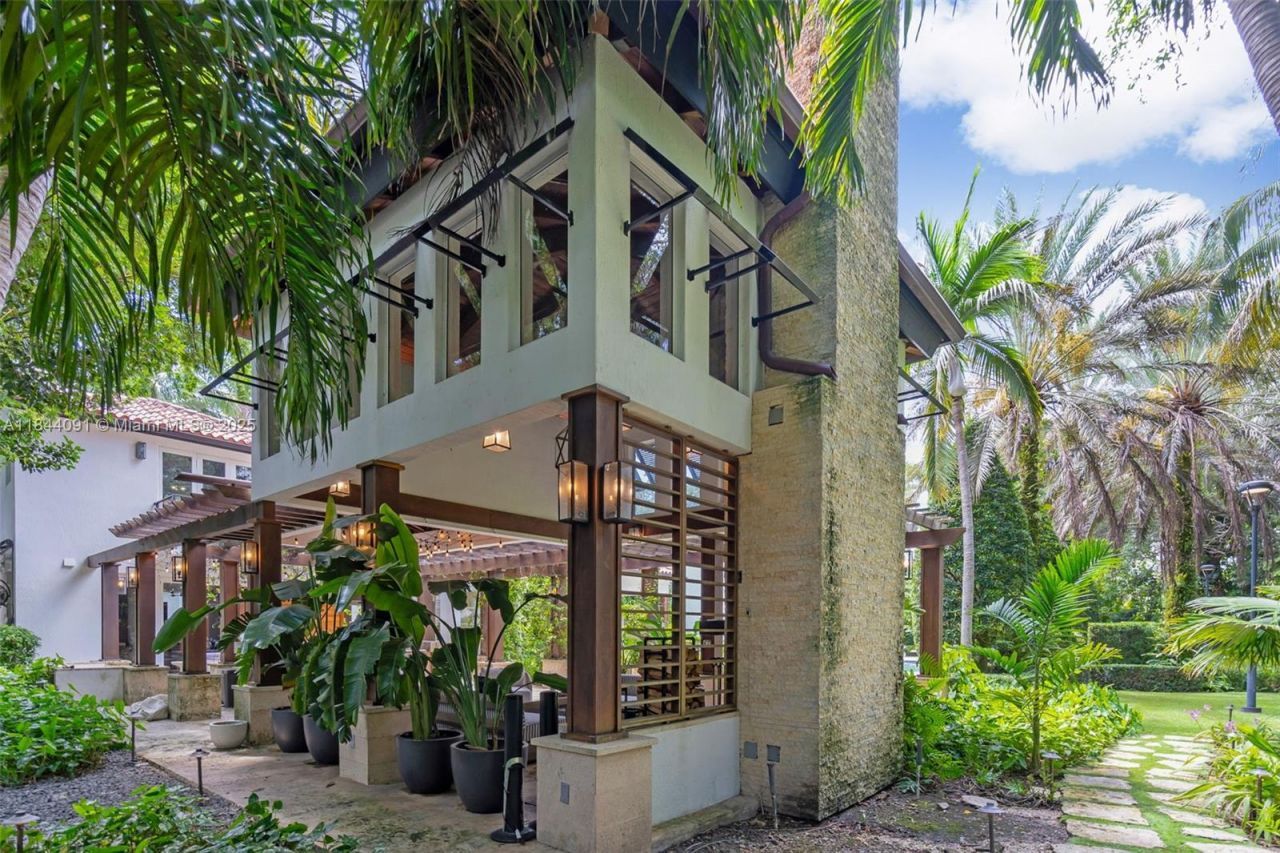 7320 SW 79th Ct, Miami, FL 33143 Photo