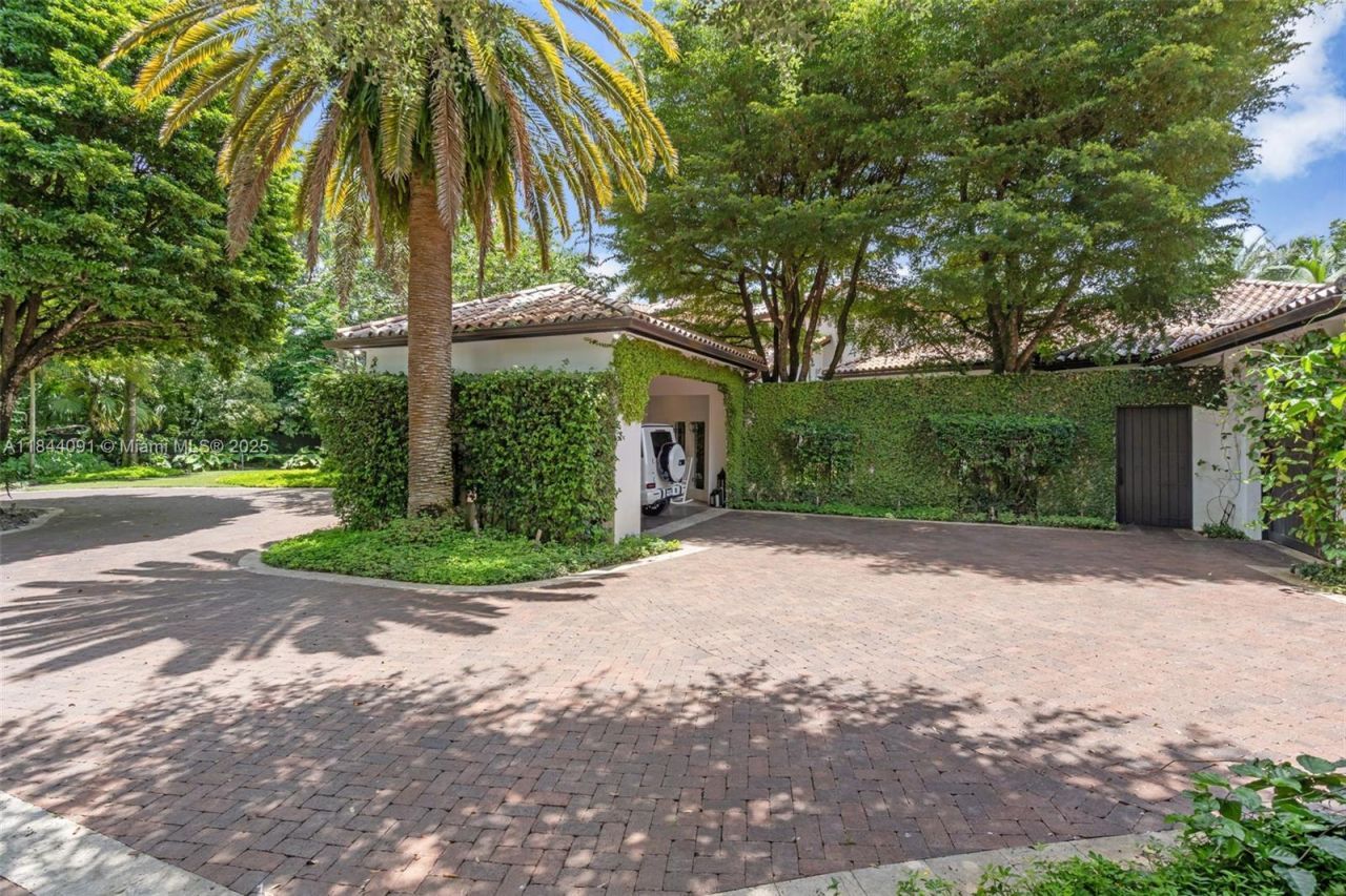 7320 SW 79th Ct, Miami, FL 33143 Photo