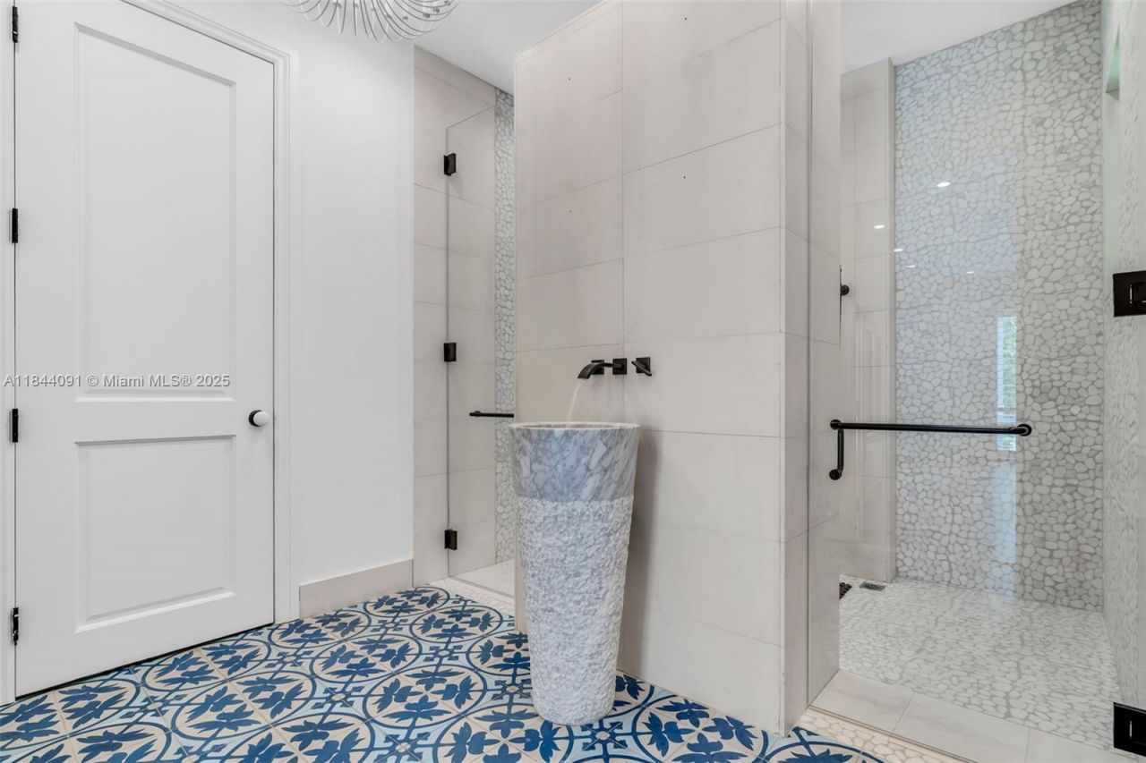 7320 SW 79th Ct, Miami, FL 33143 Photo