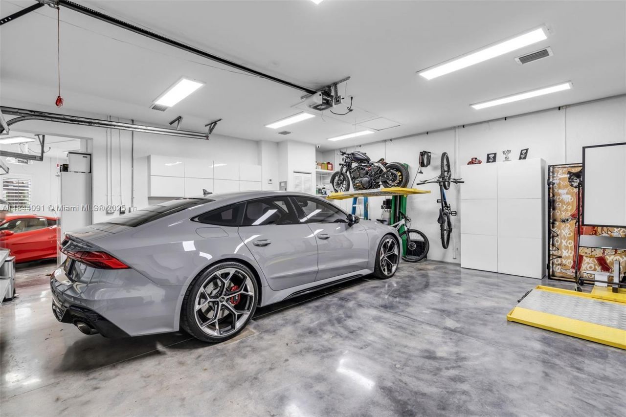 7320 SW 79th Ct, Miami, FL 33143 Photo