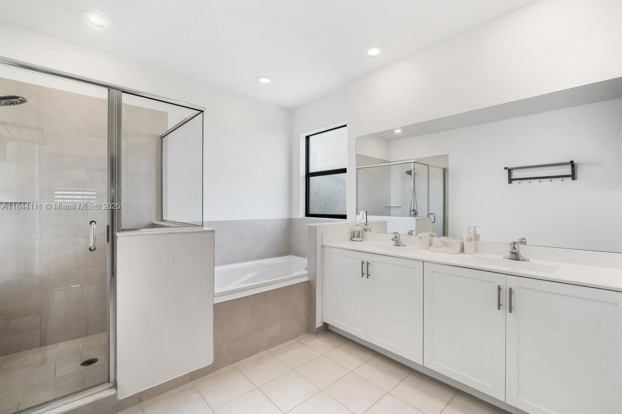 12861 SW 229 Th Terrace, Miami, FL 33170 Photo