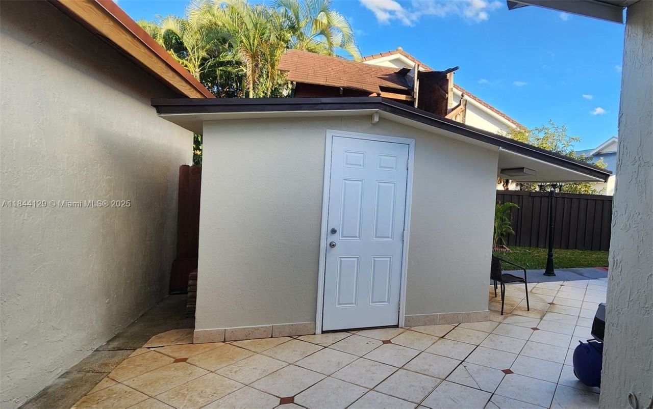 Please Call For Address, Miami, FL 33193 Photo