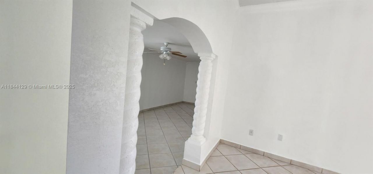 Please Call For Address, Miami, FL 33193 Photo