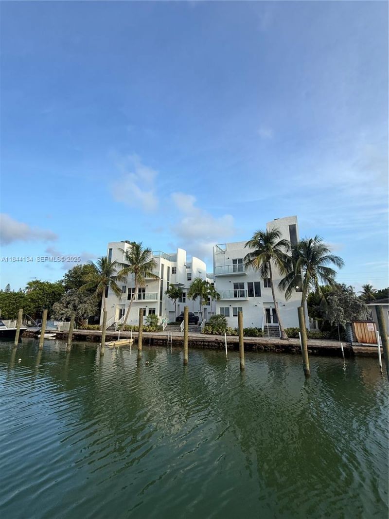 1975 Calais Dr, Unit 1, Miami Beach, FL 33141 Photo