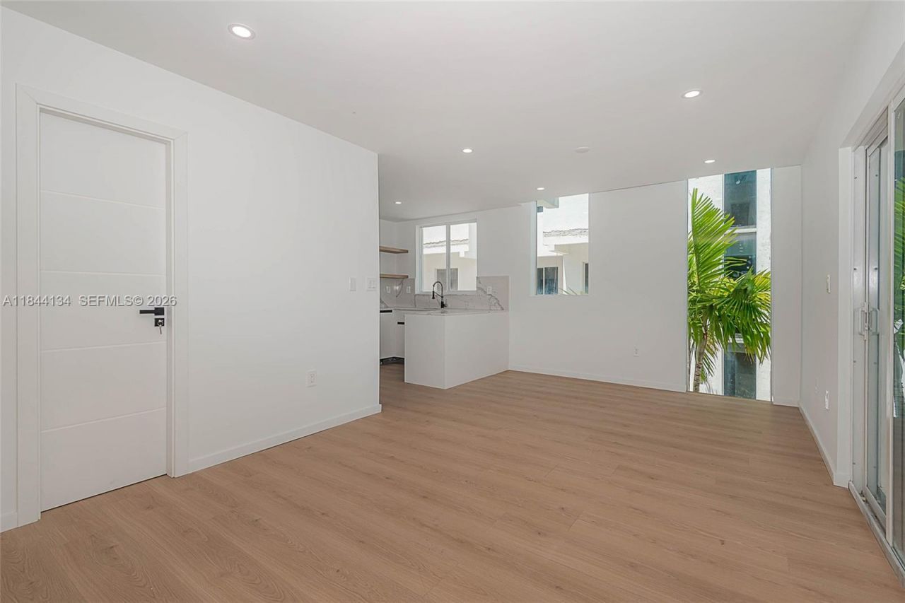 1975 Calais Dr, Unit 1, Miami Beach, FL 33141 Photo