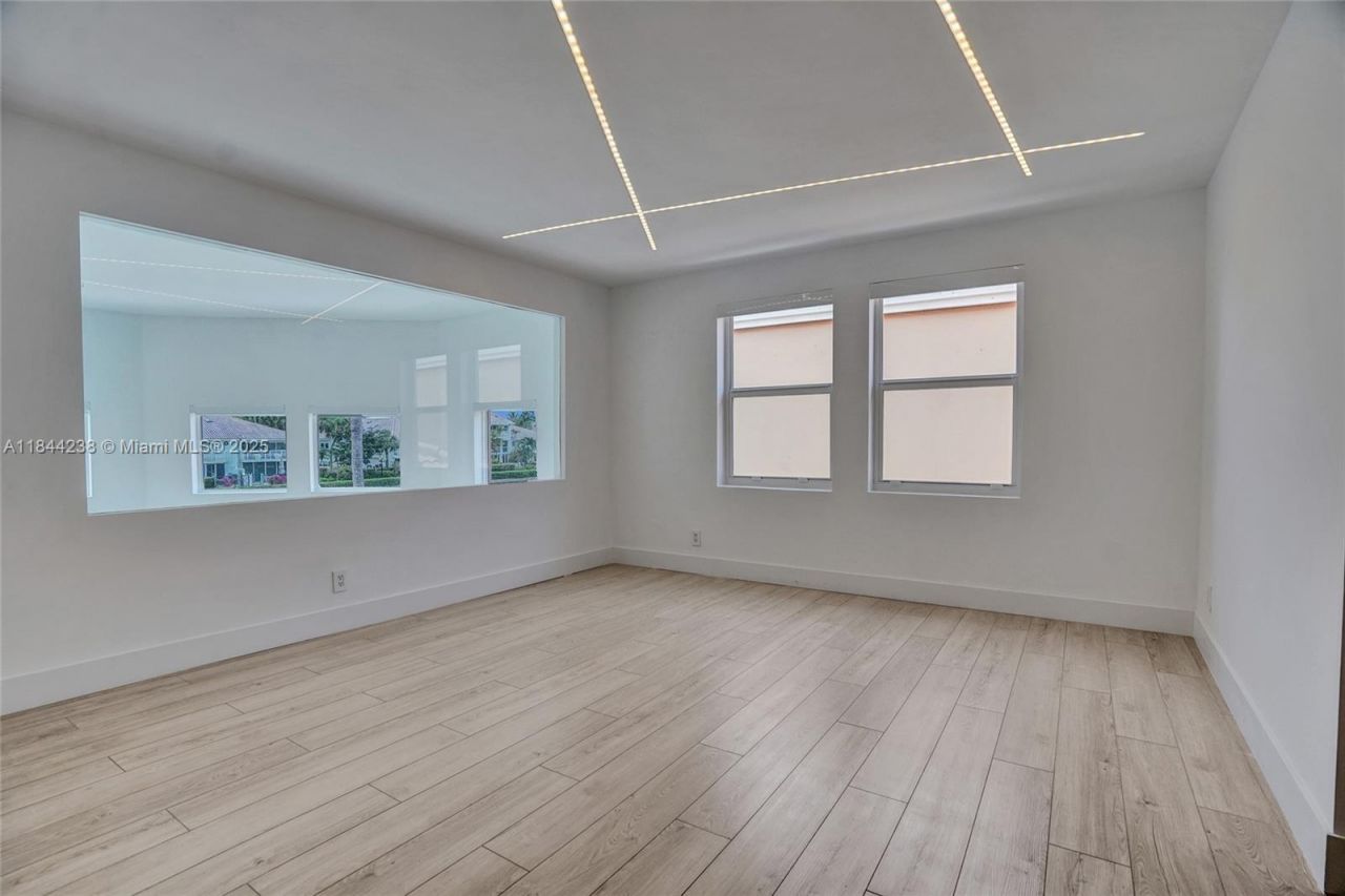 3757 NE 208th Ter., Aventura, FL 33180 Photo