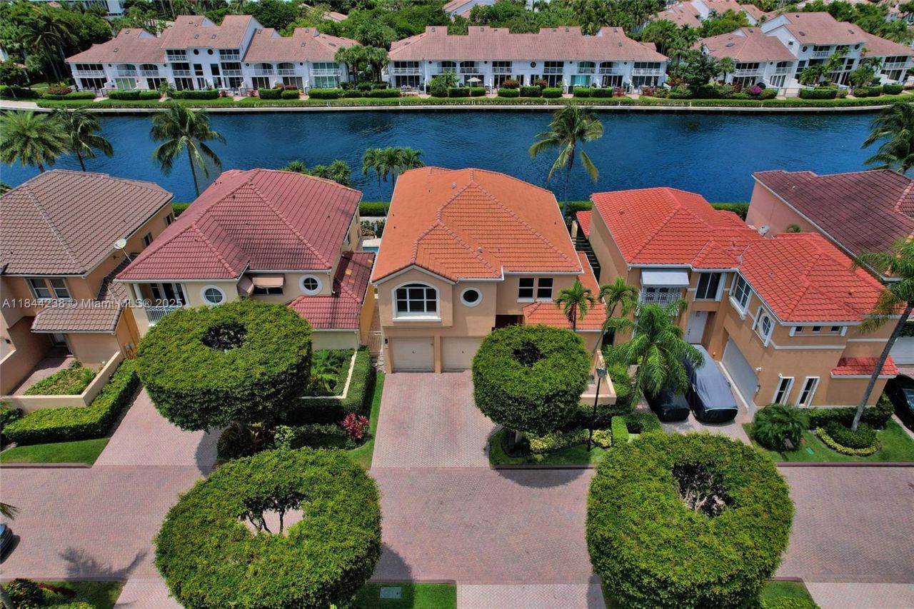 3757 NE 208th Ter., Aventura, FL 33180 Photo