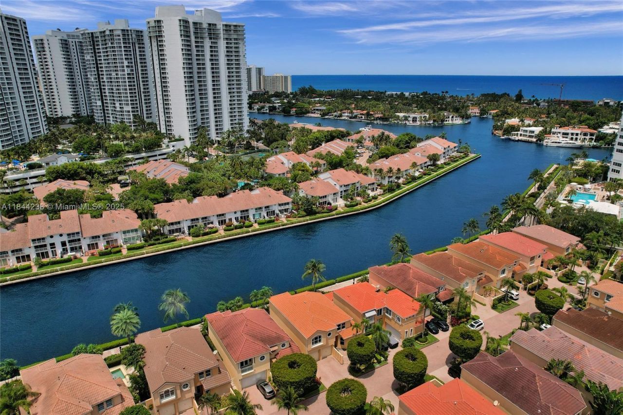 3757 NE 208th Ter., Aventura, FL 33180 Photo