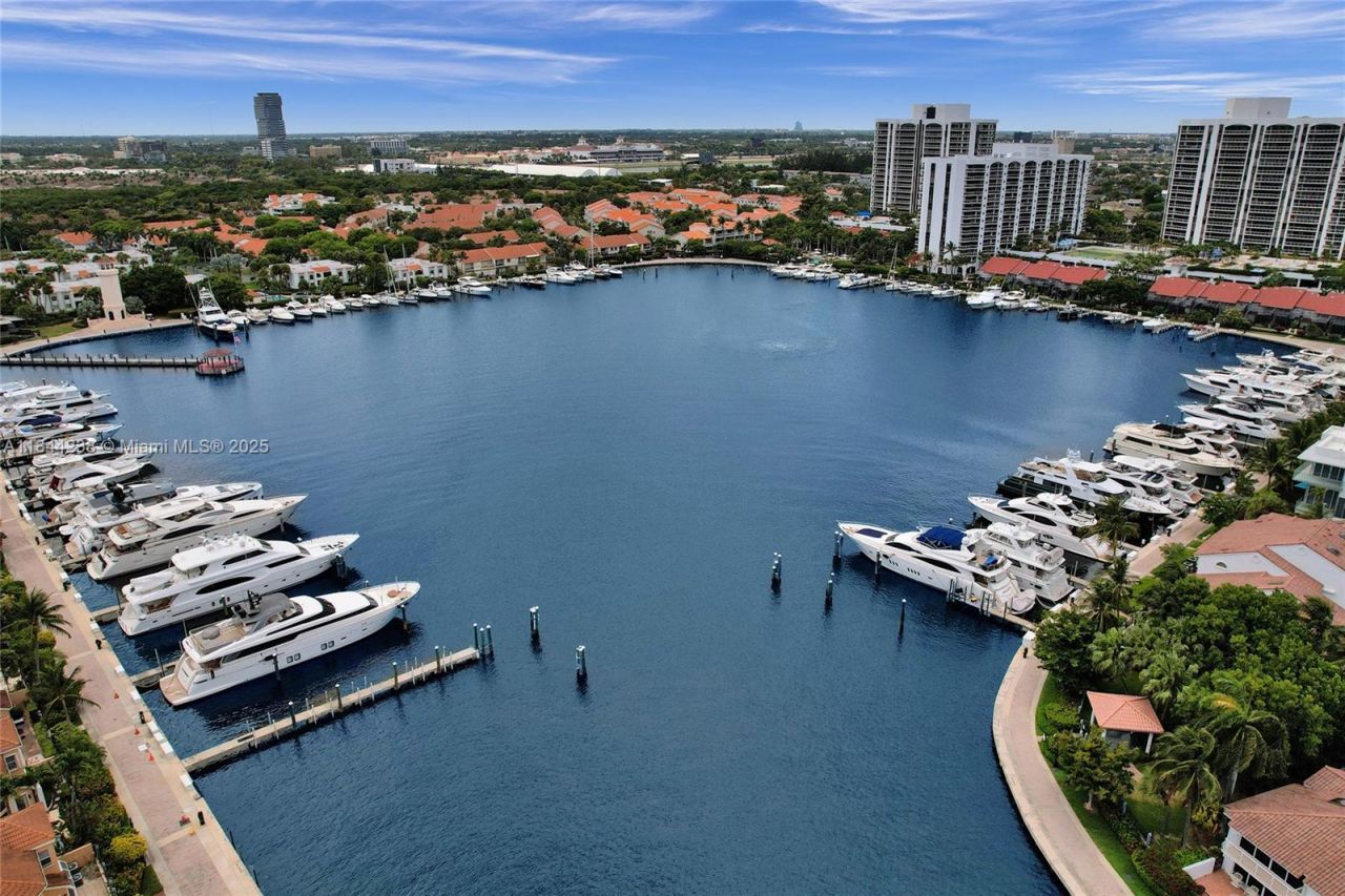 3757 NE 208th Ter., Aventura, FL 33180 Photo