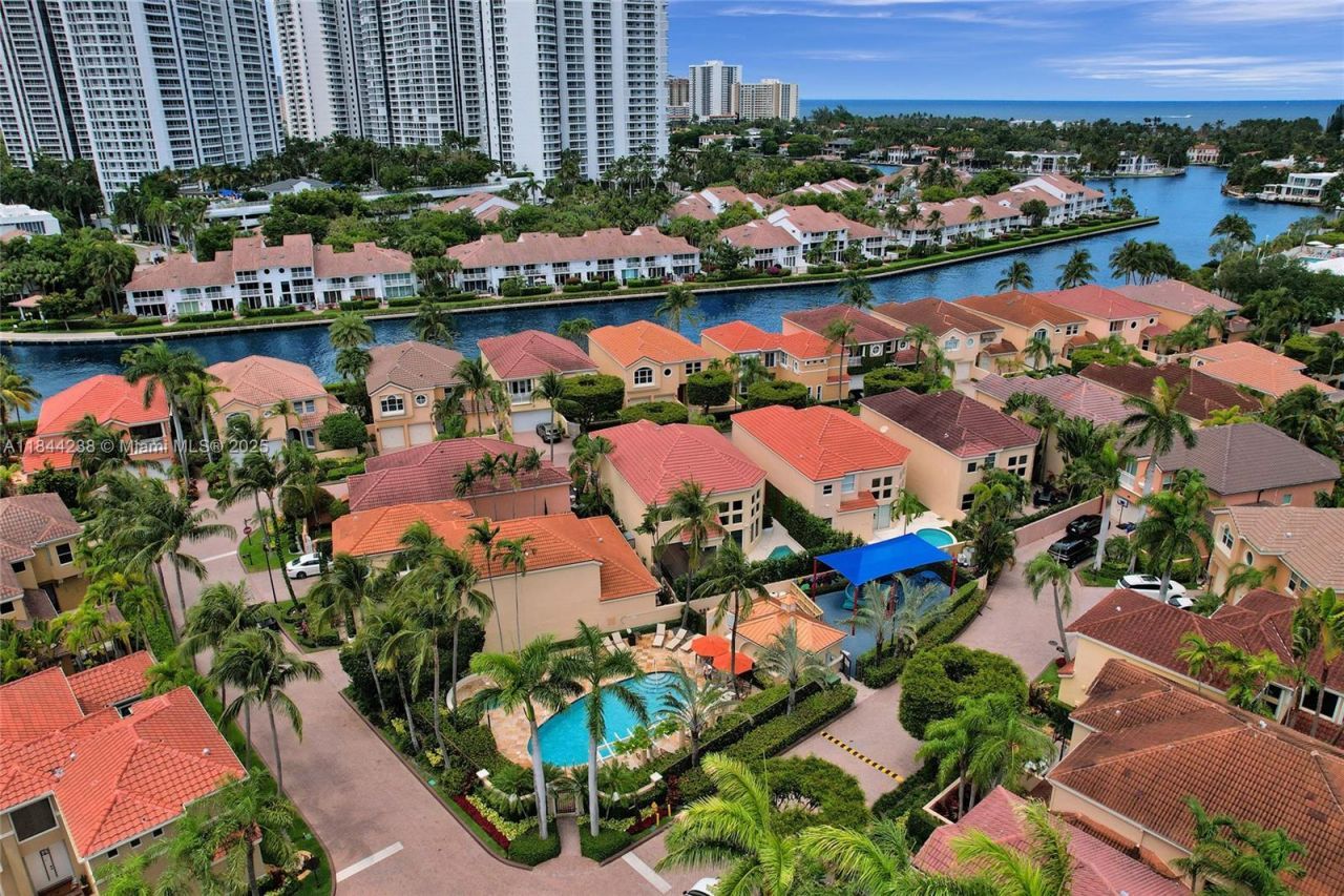 3757 NE 208th Ter., Aventura, FL 33180 Photo