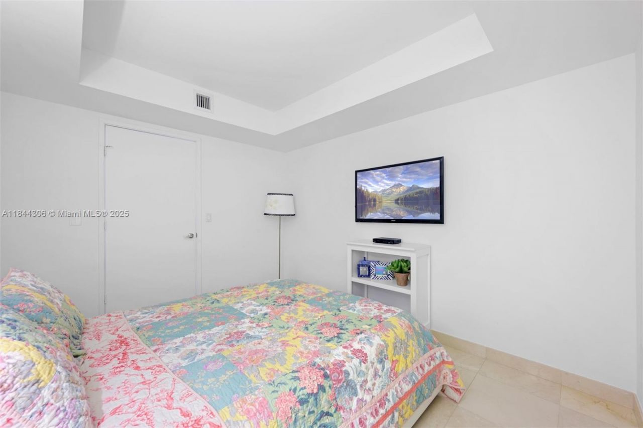 150 Sunny Isles Blvd, Unit TH301, Sunny Isles Beach, FL 33160 Photo