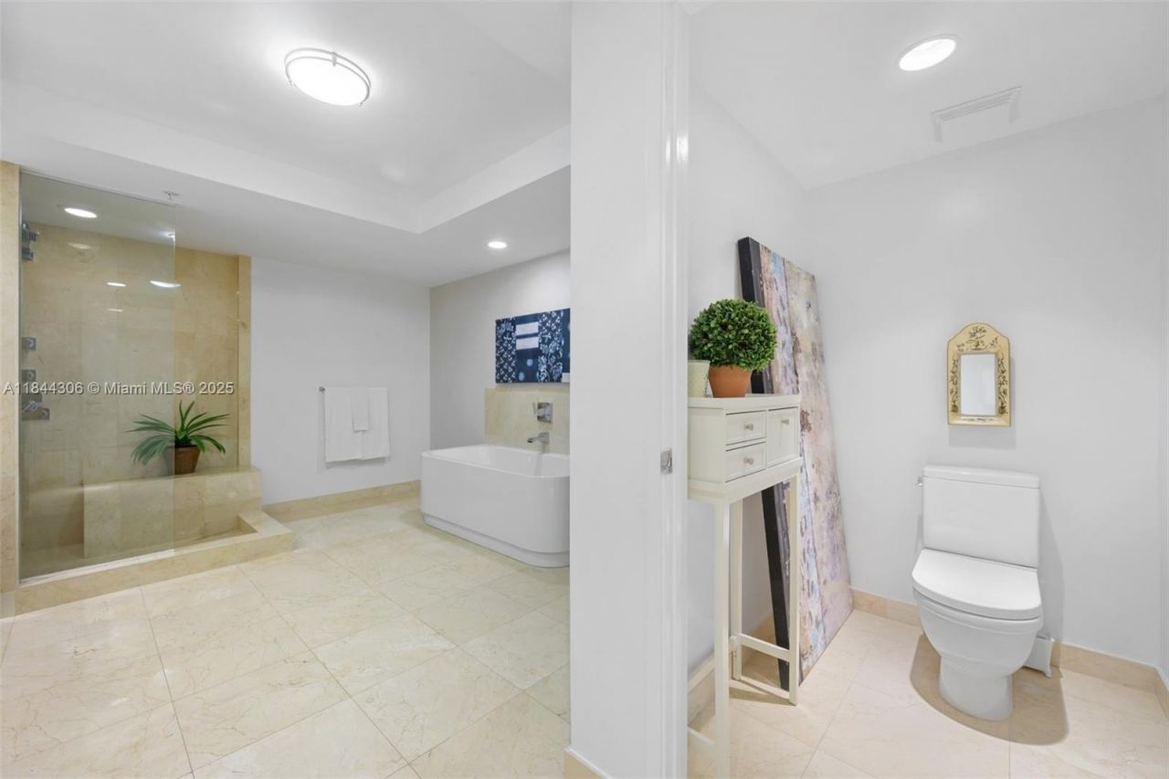 150 Sunny Isles Blvd, Unit TH301, Sunny Isles Beach, FL 33160 Photo