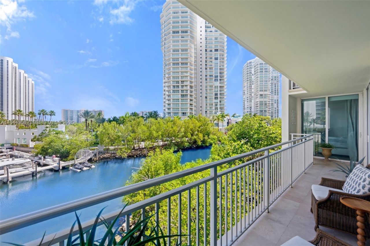 150 Sunny Isles Blvd, Unit TH301, Sunny Isles Beach, FL 33160 Photo