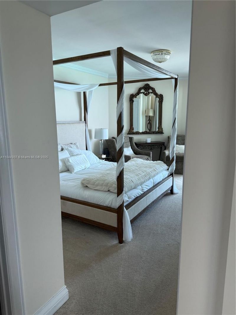 5025 Collins Ave, Unit 1908, Miami Beach, FL 33140 Photo