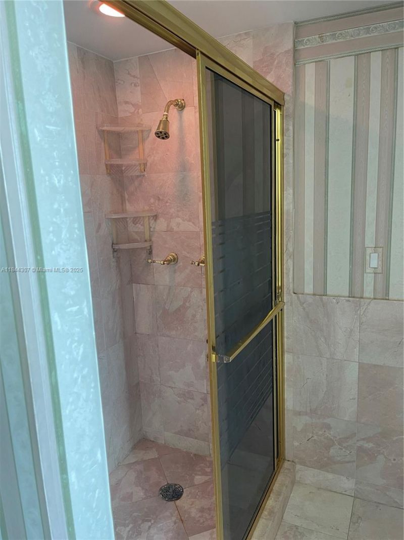 5025 Collins Ave, Unit 1908, Miami Beach, FL 33140 Photo