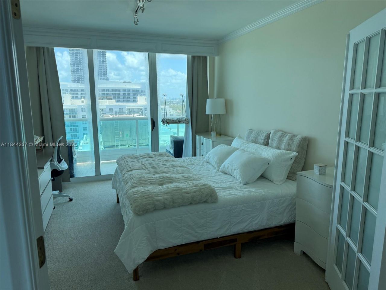 5025 Collins Ave, Unit 1908, Miami Beach, FL 33140 Photo