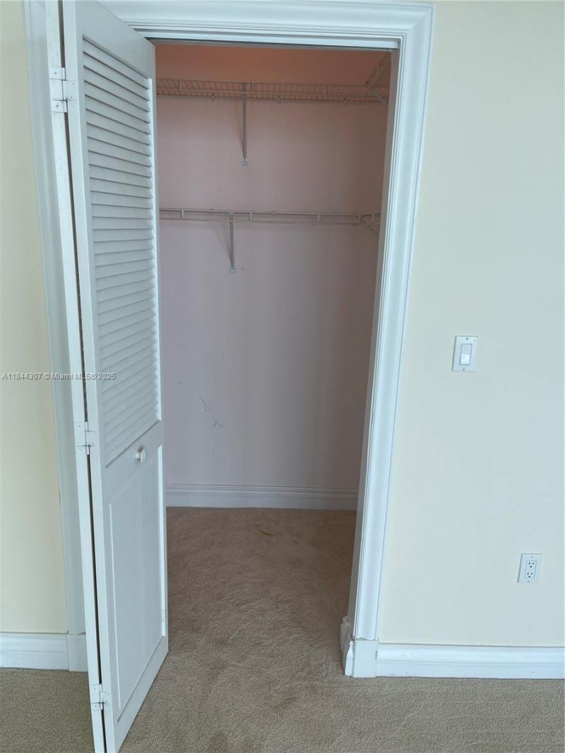 5025 Collins Ave, Unit 1908, Miami Beach, FL 33140 Photo