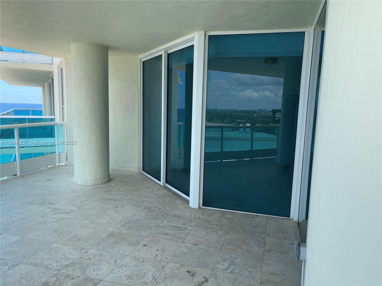 5025 Collins Ave, Unit 1908, Miami Beach, FL 33140 Photo