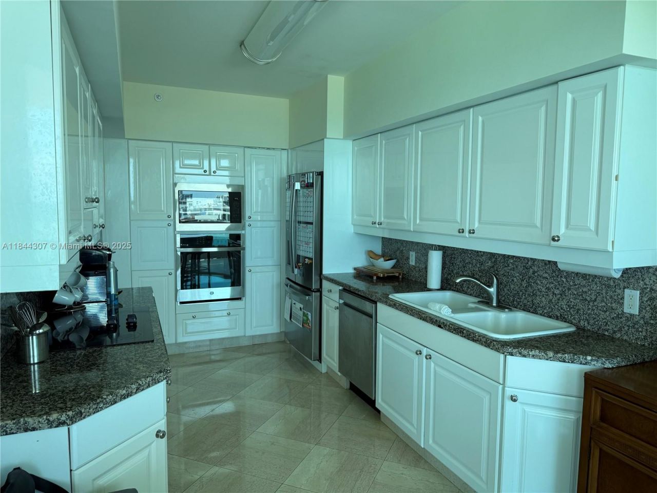 5025 Collins Ave, Unit 1908, Miami Beach, FL 33140 Photo