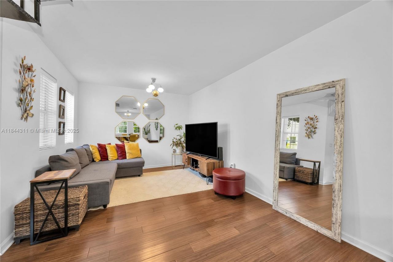 2850 Coconut Ave, Unit 15, Miami, FL 33133 Photo