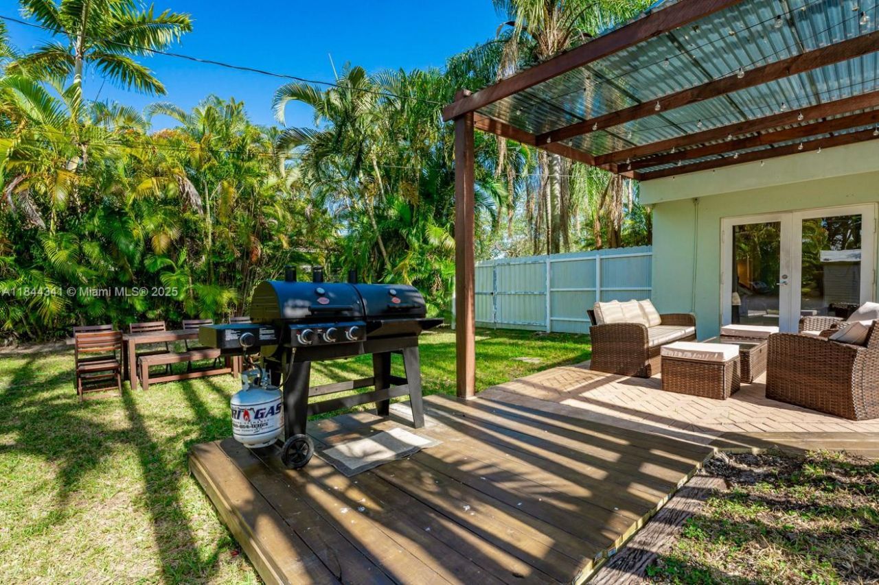 7475 SW 134th St, Pinecrest, FL 33156 Photo