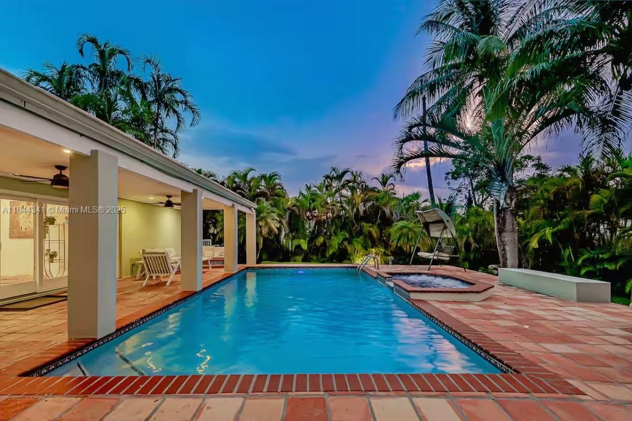 7475 SW 134th St, Pinecrest, FL 33156 Photo