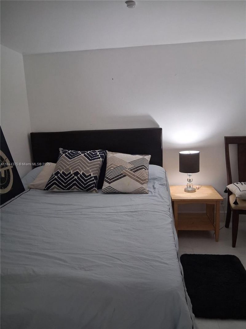 100 Golden Isles Dr, Unit 206, Hallandale Beach, FL 33009 Photo