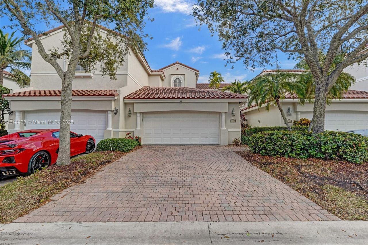 1375 Harbor Vw E, Hollywood, FL 33019 Photo