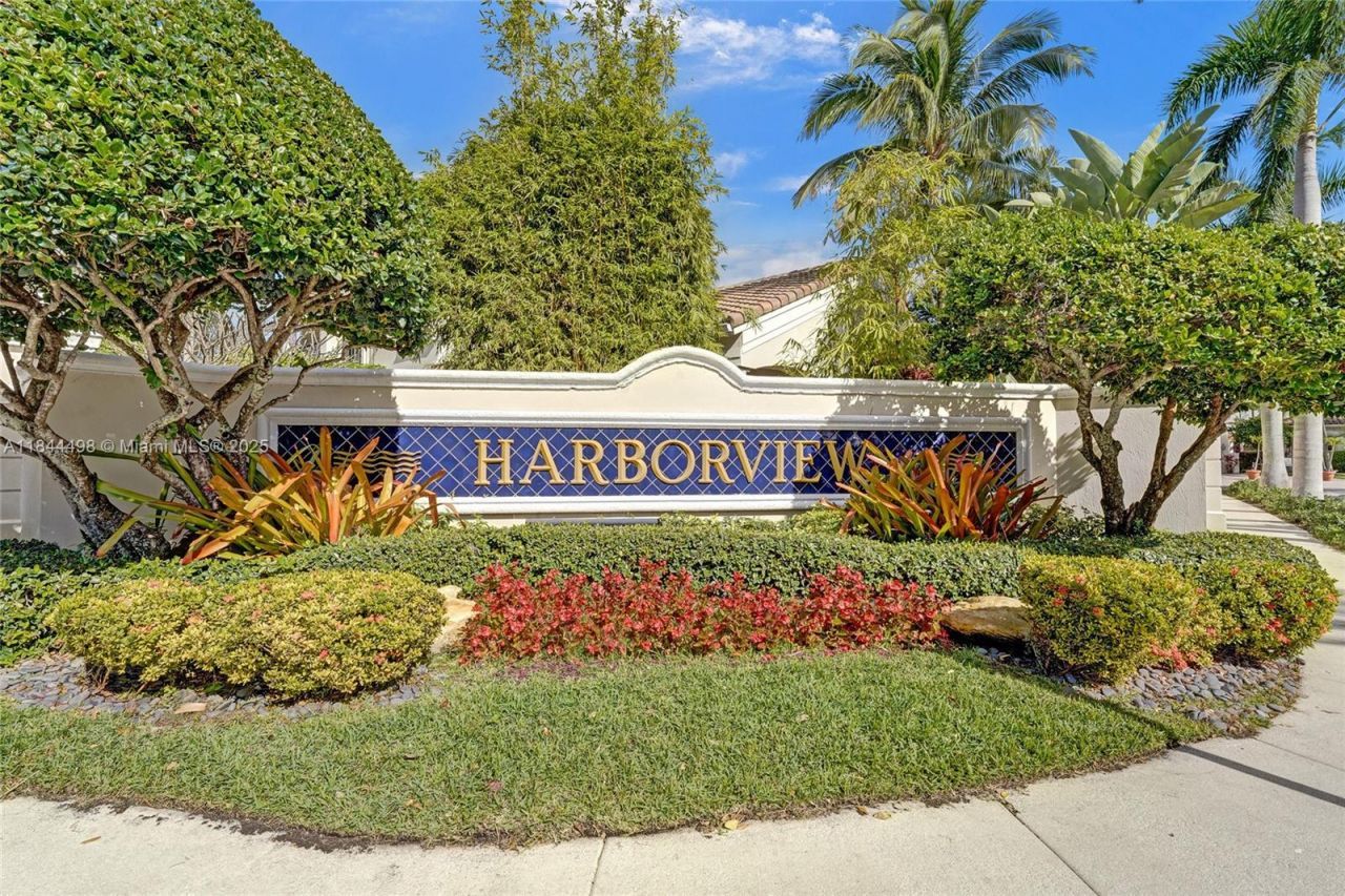 1375 Harbor Vw E, Hollywood, FL 33019 Photo