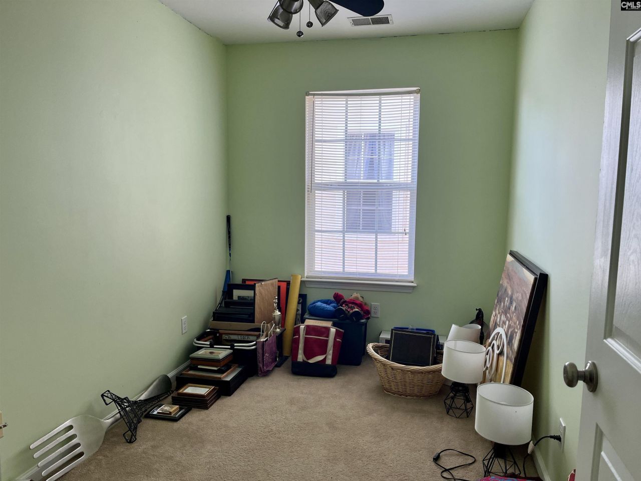 100 Recluse Street Photo 15