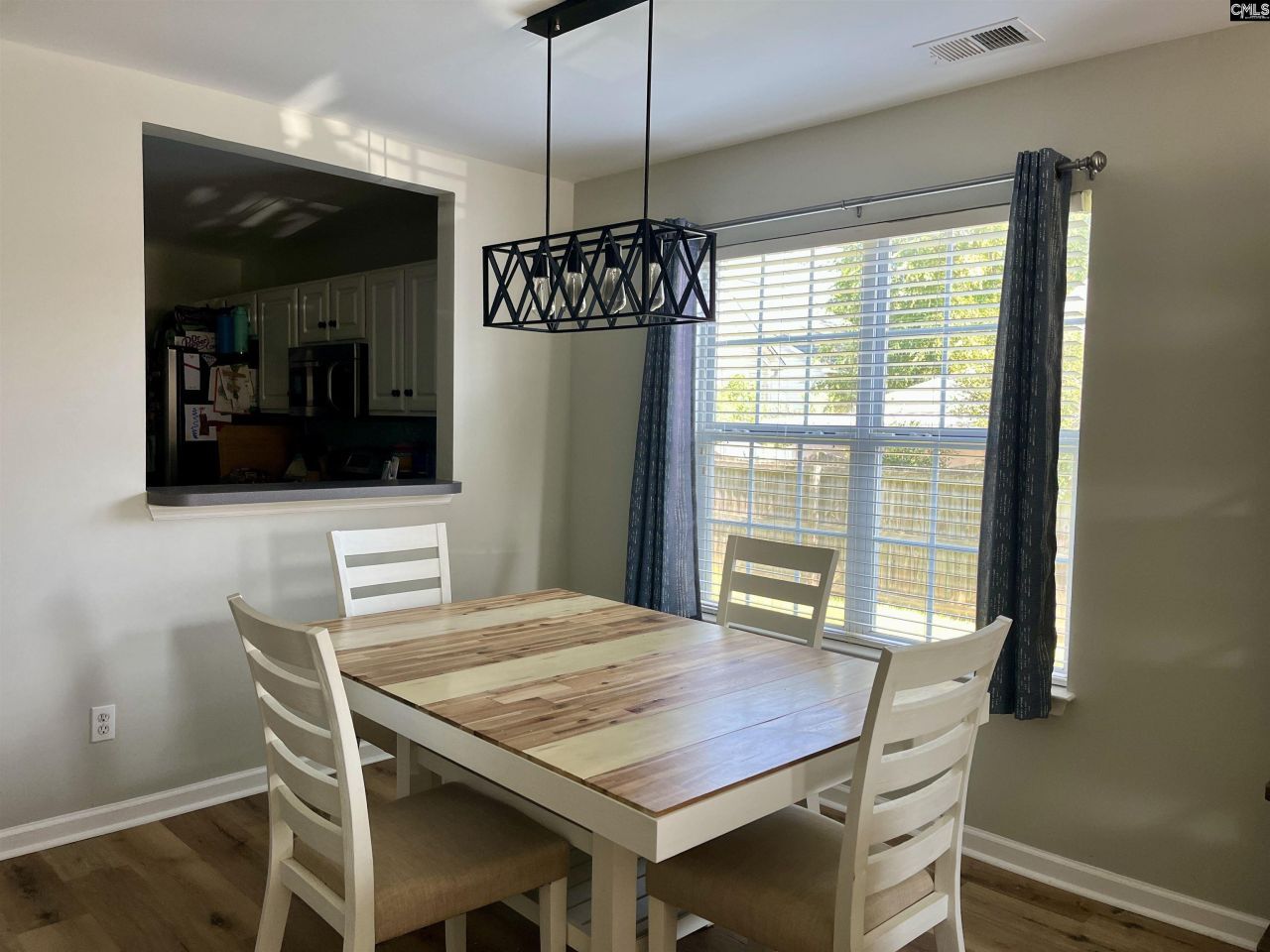 100 Recluse Street Photo 5