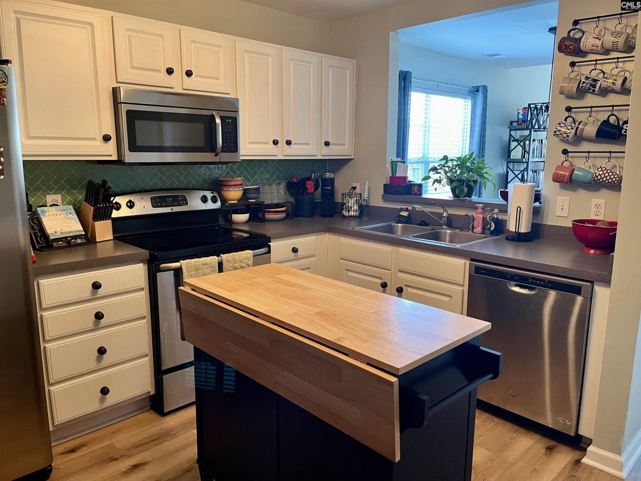 100 Recluse Street Photo 7