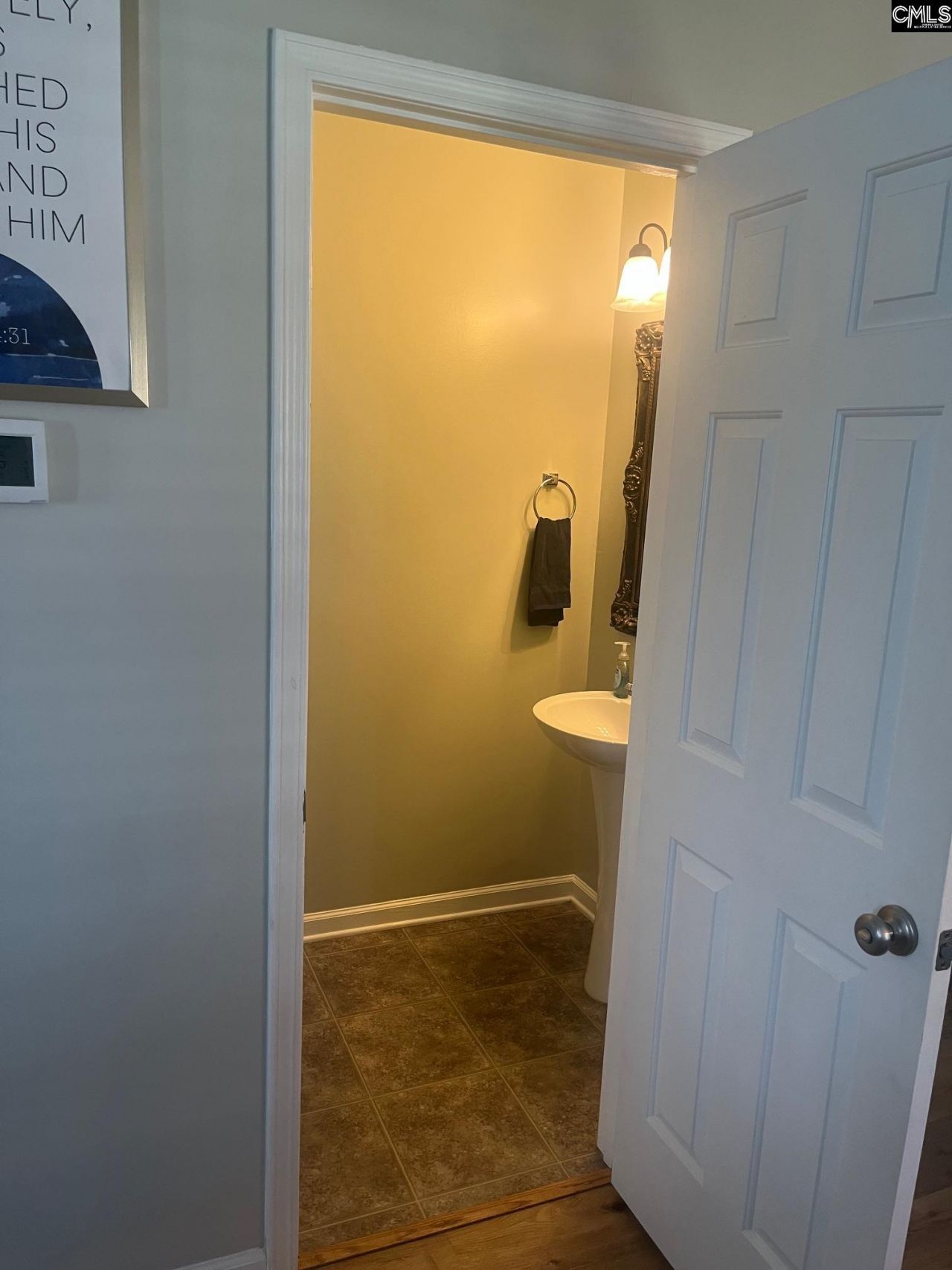 100 Recluse Street Photo 9