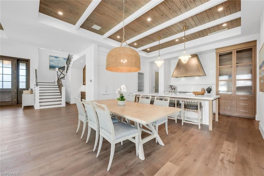 1835 Gulf Shore Blvd S, Naples, FL 34102 Photo