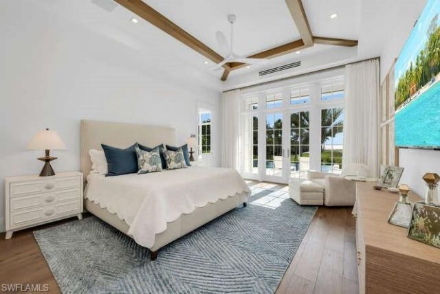 1835 Gulf Shore Blvd S, Naples, FL 34102 Photo