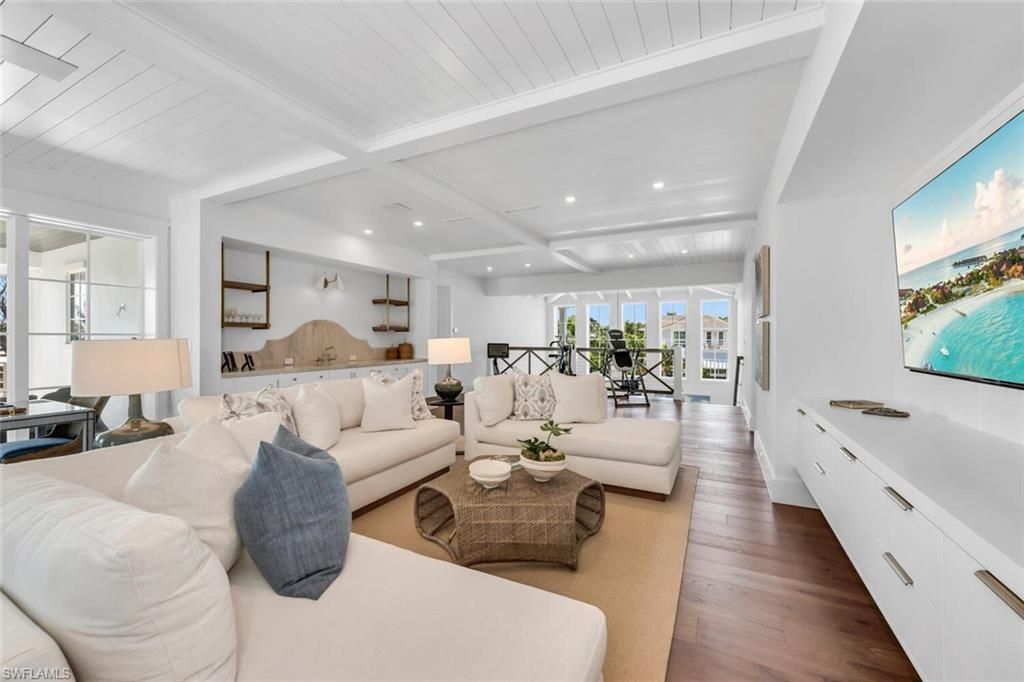 1835 Gulf Shore Blvd S, Naples, FL 34102 Photo