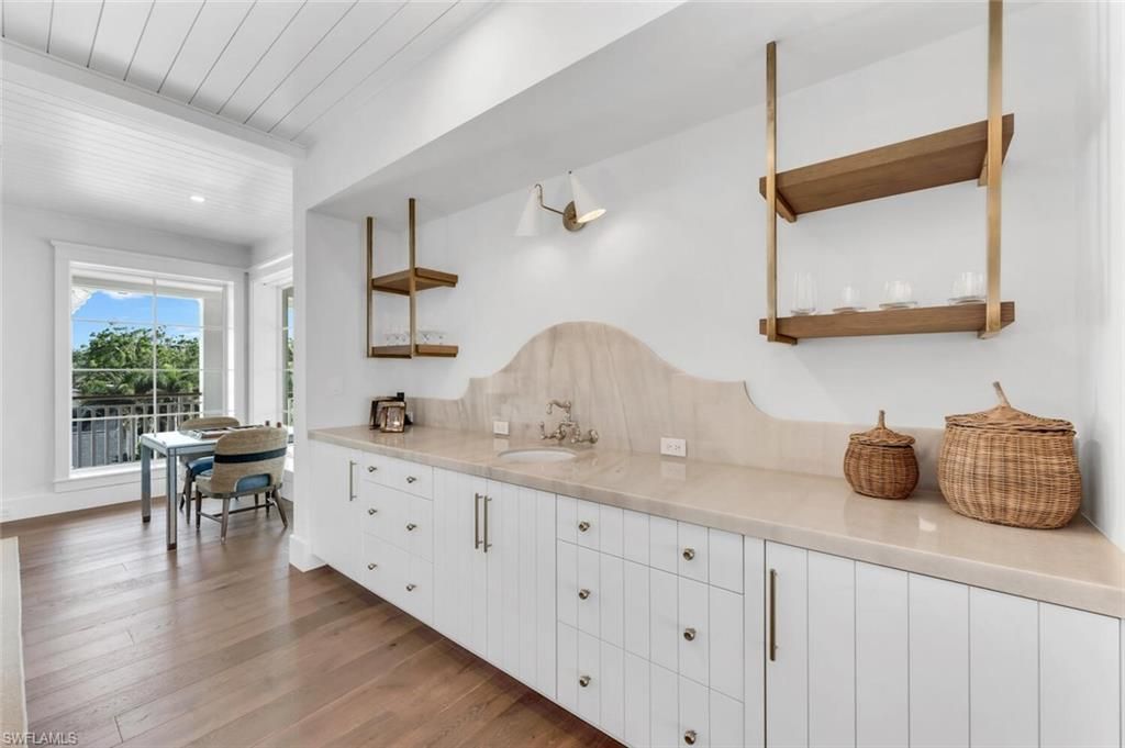 1835 Gulf Shore Blvd S, Naples, FL 34102 Photo