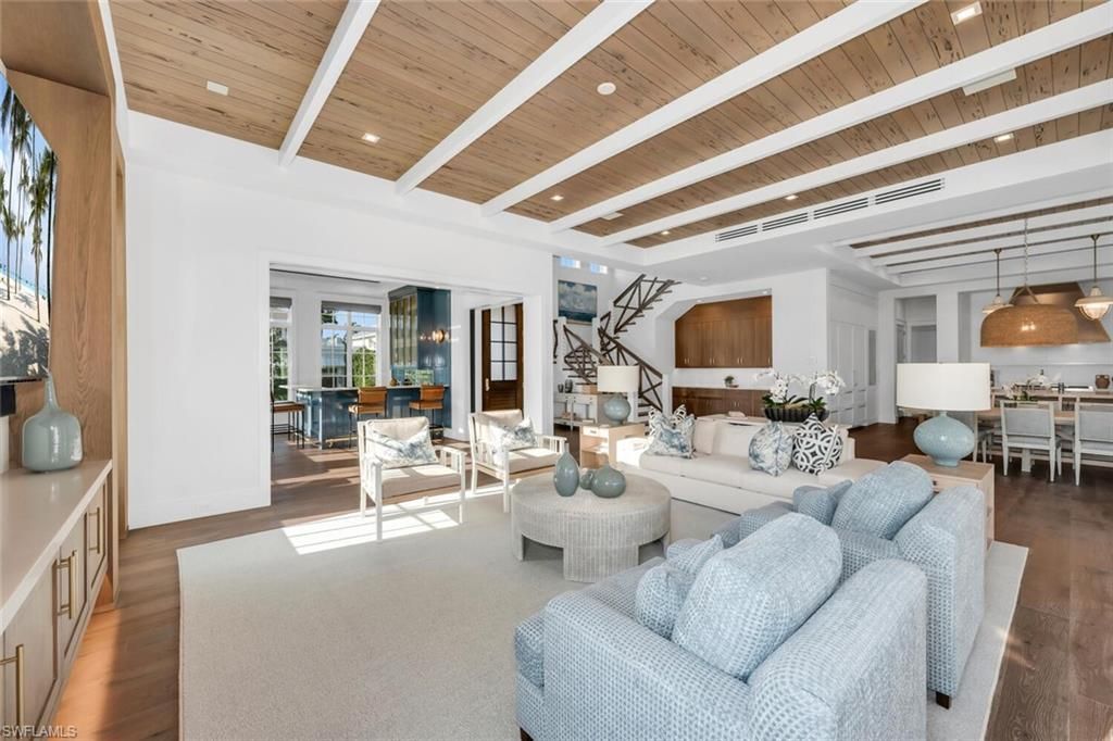 1835 Gulf Shore Blvd S, Naples, FL 34102 Photo