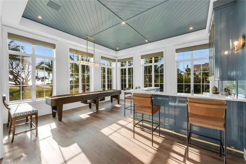 1835 Gulf Shore Blvd S, Naples, FL 34102 Photo