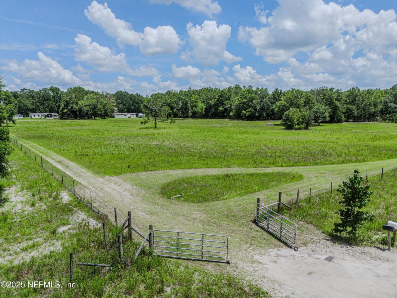 261 SW Beyond Court, Lake City, FL 32024 Photo