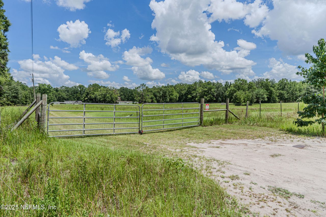 261 SW Beyond Court, Lake City, FL 32024 Photo