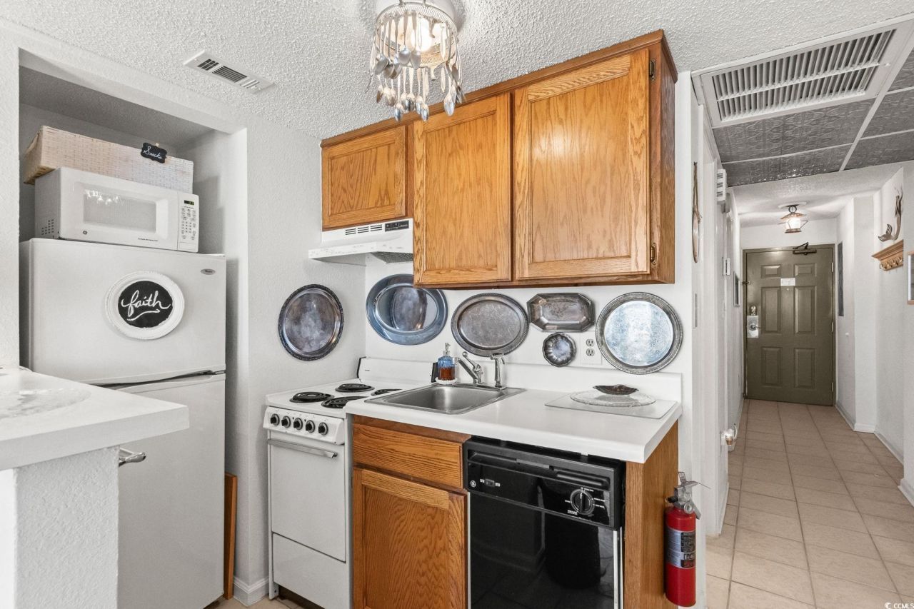 2310 N Ocean Blvd. Photo 19